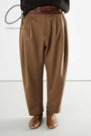 HED MAYNER 6 pleated pants AW22_P58_CML/WO